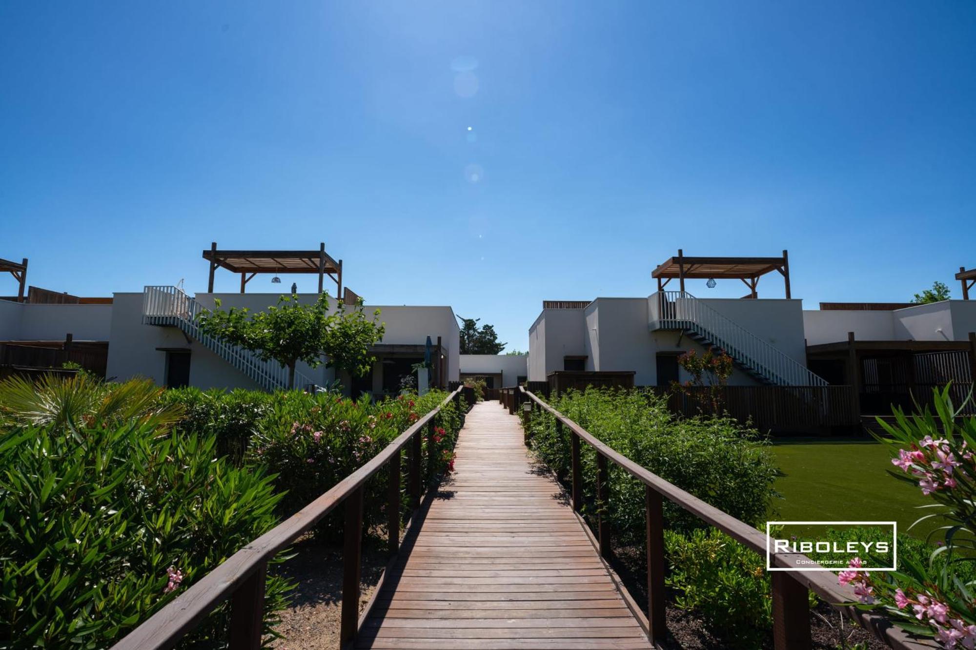 Marina Lodge - Villa T3 en résidence avec piscine Vias Exterior foto