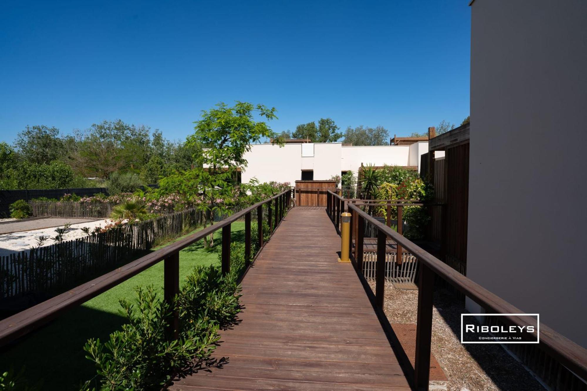 Marina Lodge - Villa T3 en résidence avec piscine Vias Exterior foto